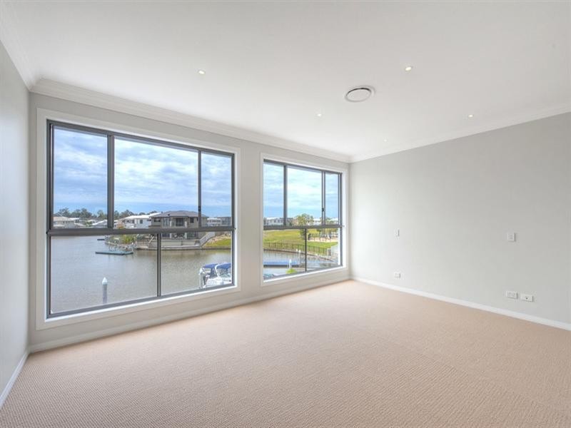 1/27 Compass Drive, Biggera Waters QLD 4216