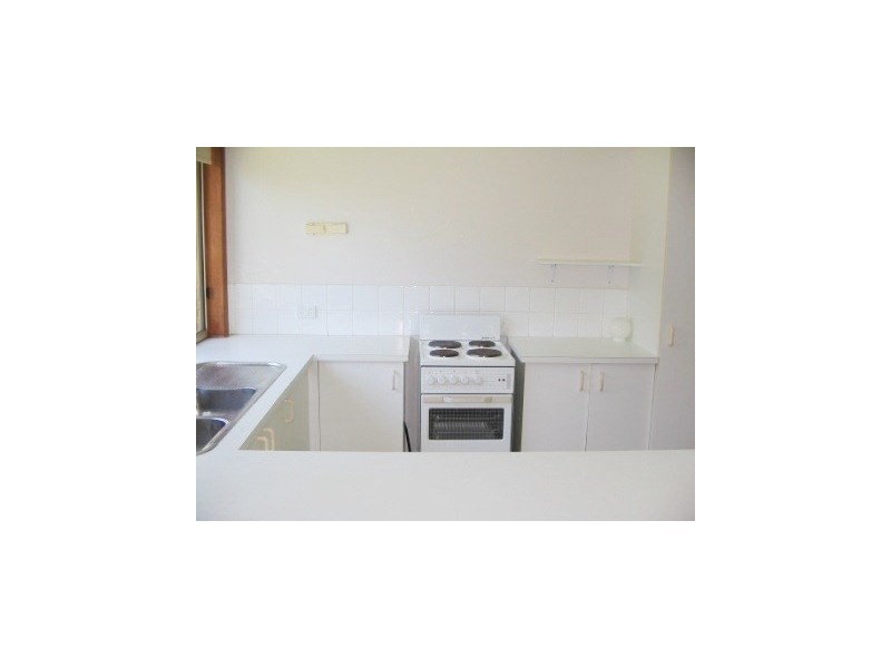 2/13 Possum Court, Coombabah QLD 4216