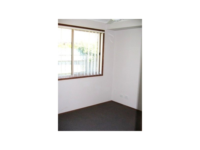 2/13 Possum Court, Coombabah QLD 4216