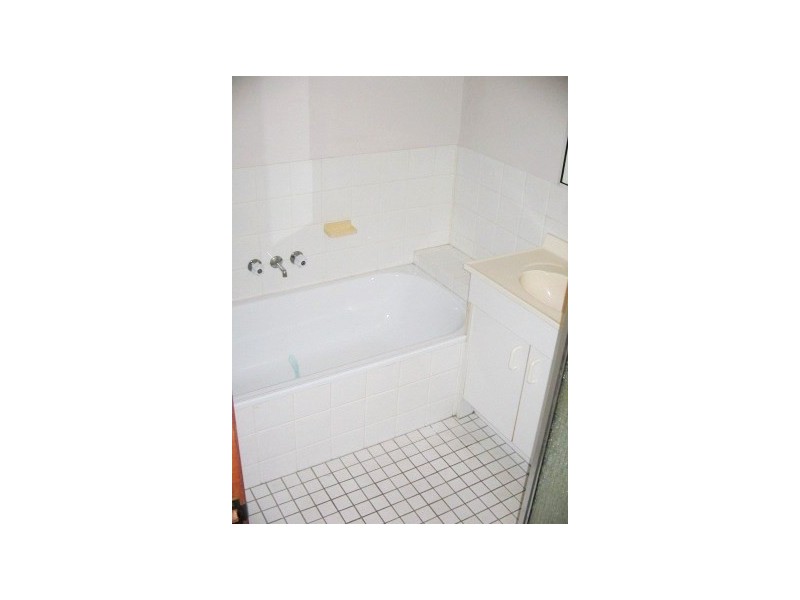 2/13 Possum Court, Coombabah QLD 4216