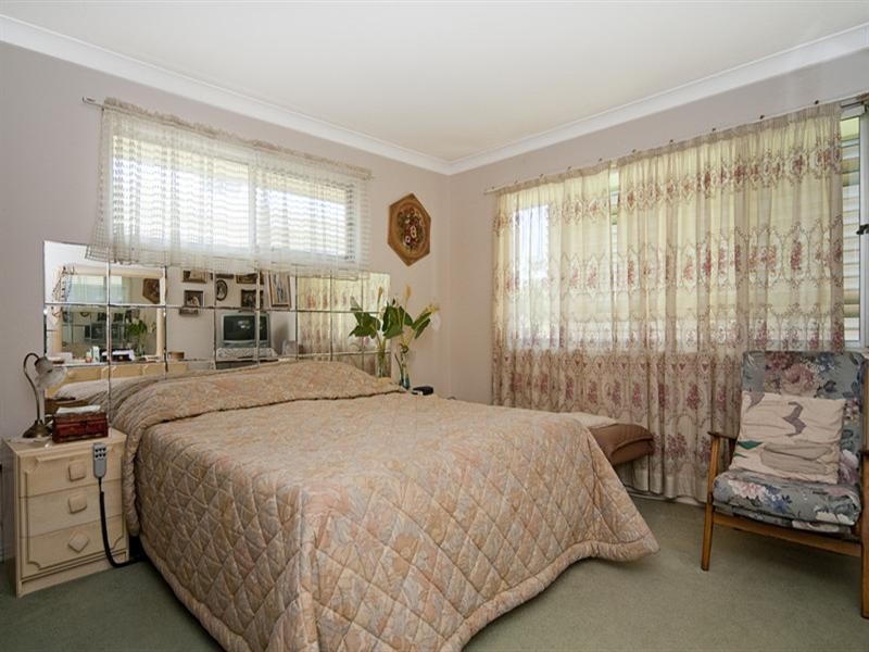 15 Wallace Street, Southport QLD 4215