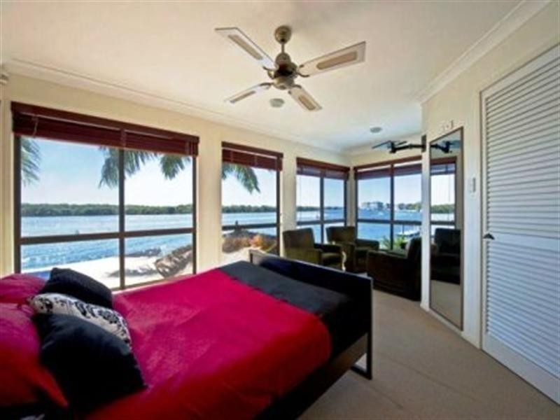 Paradise Point QLD 4216