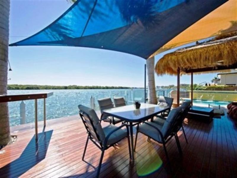 Paradise Point QLD 4216