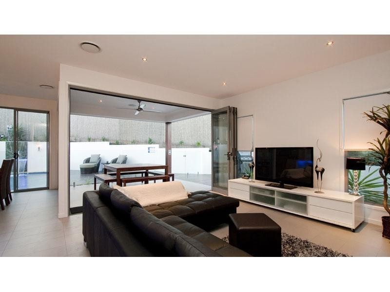 66B Compass Drive, Biggera Waters QLD 4216