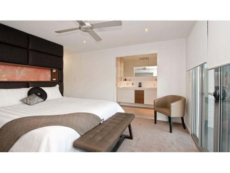 66B Compass Drive, Biggera Waters QLD 4216