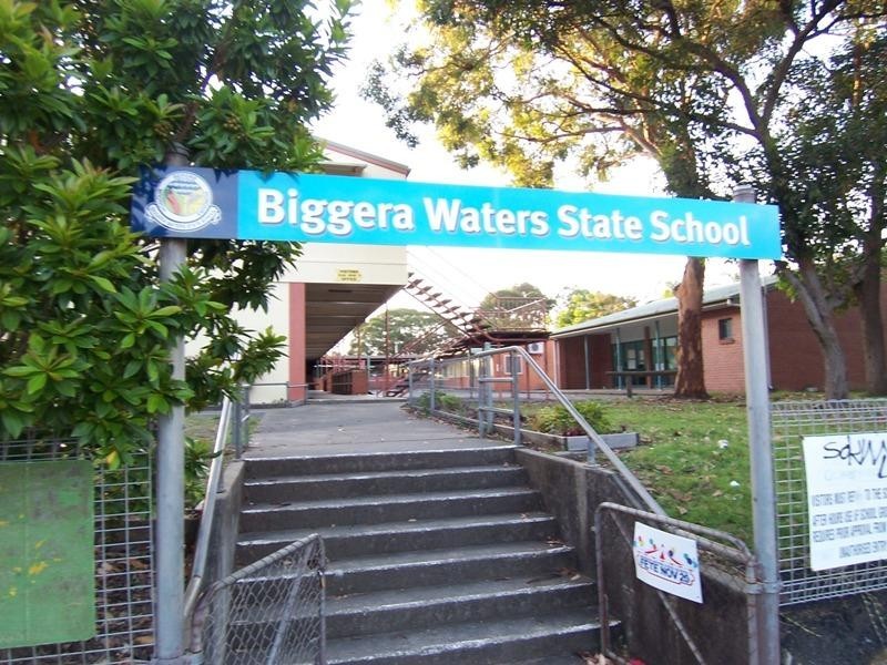 9 Morala Avenue, Biggera Waters QLD 4216