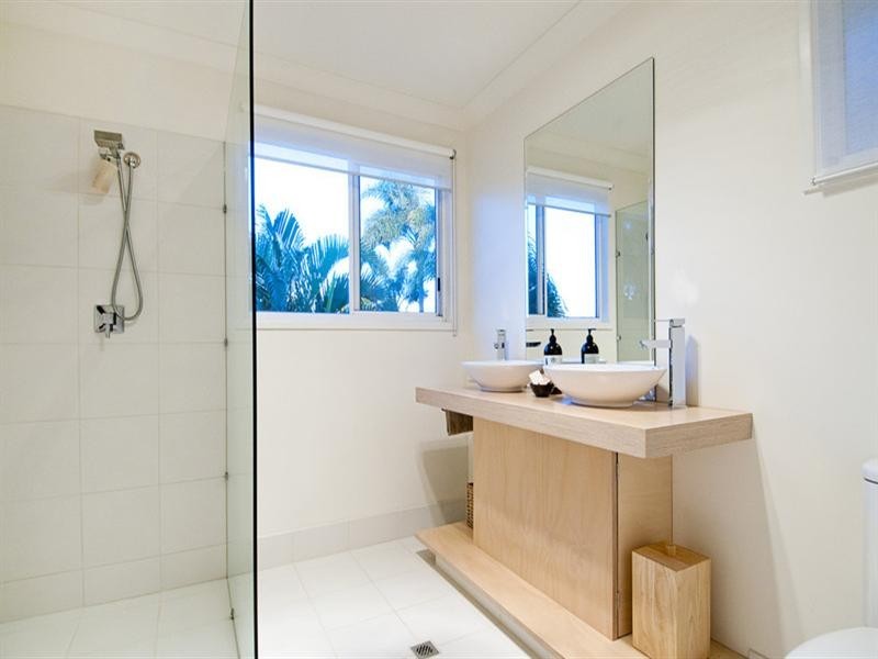 64 Poinsettia Avenue, Runaway Bay QLD 4216