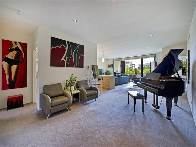 217/3 Pendraat Parade, Hope Island QLD 4212