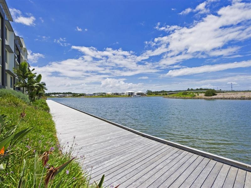 217/3 Pendraat Parade, Hope Island QLD 4212