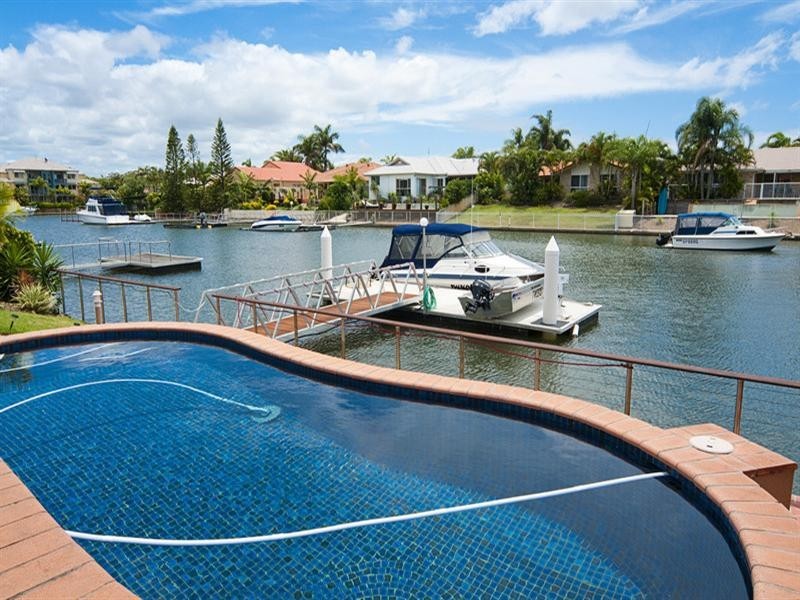 10 Grand Canal Way, Runaway Bay QLD 4216