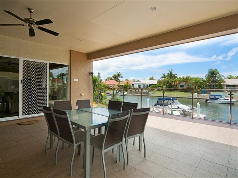 10 Grand Canal Way, Runaway Bay QLD 4216
