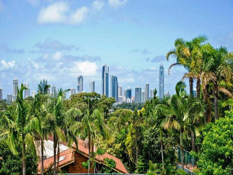 15 Coolibah Street, Southport QLD 4215