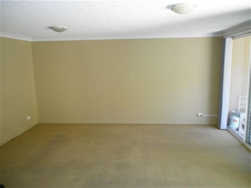 3/111 Frank Street, Labrador QLD 4215