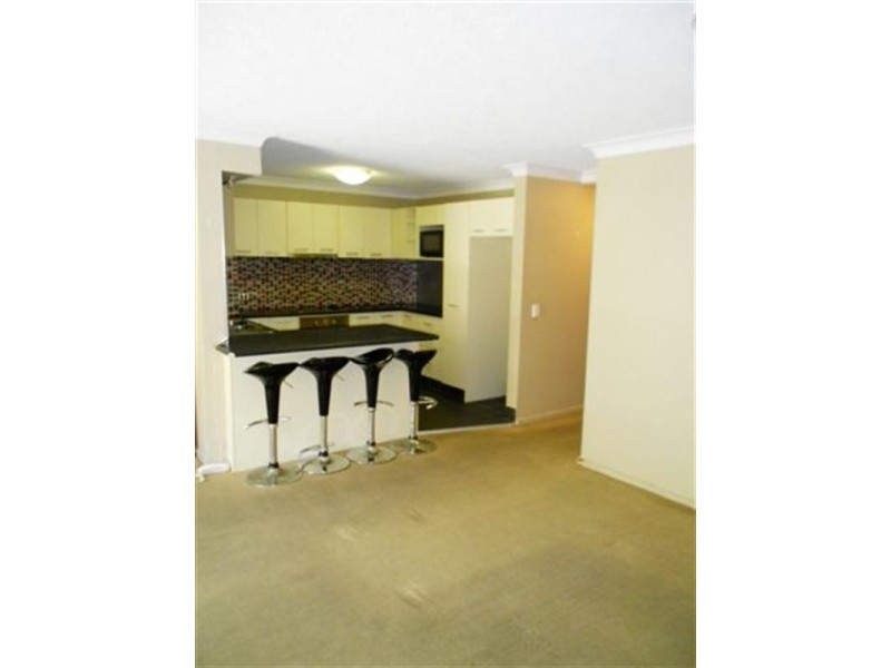 3/111 Frank Street, Labrador QLD 4215