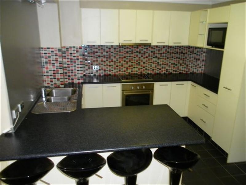 3/111 Frank Street, Labrador QLD 4215