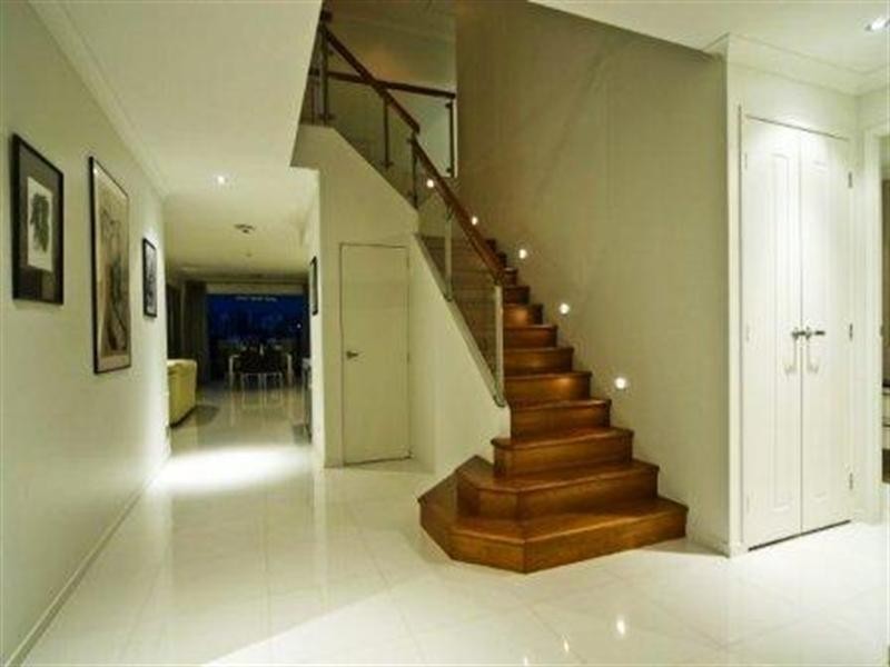 Sovereign Islands QLD 4216