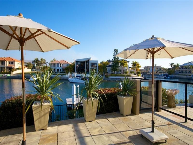 18 QUEEN GUINEVERES, Sovereign Islands QLD 4216