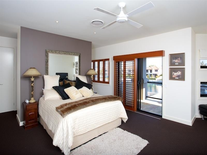 18 QUEEN GUINEVERES, Sovereign Islands QLD 4216