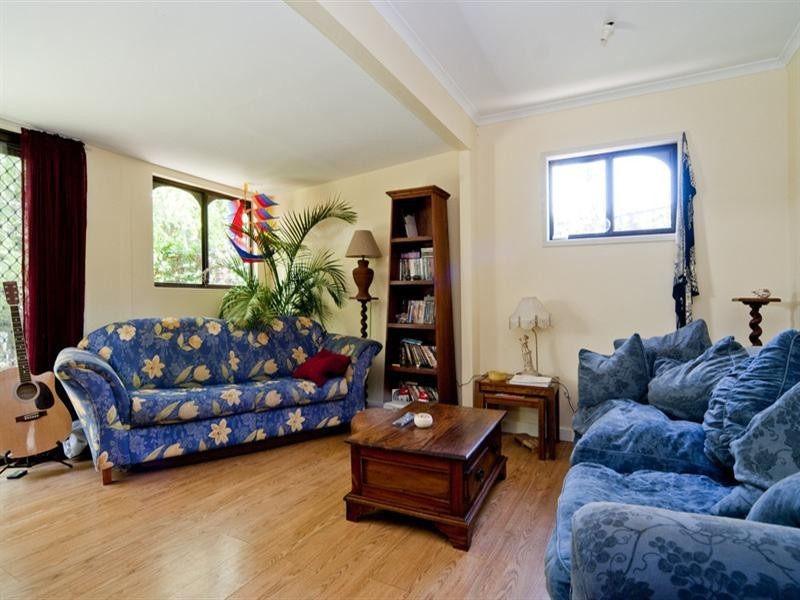 34 Allinga Street, Coombabah QLD 4216