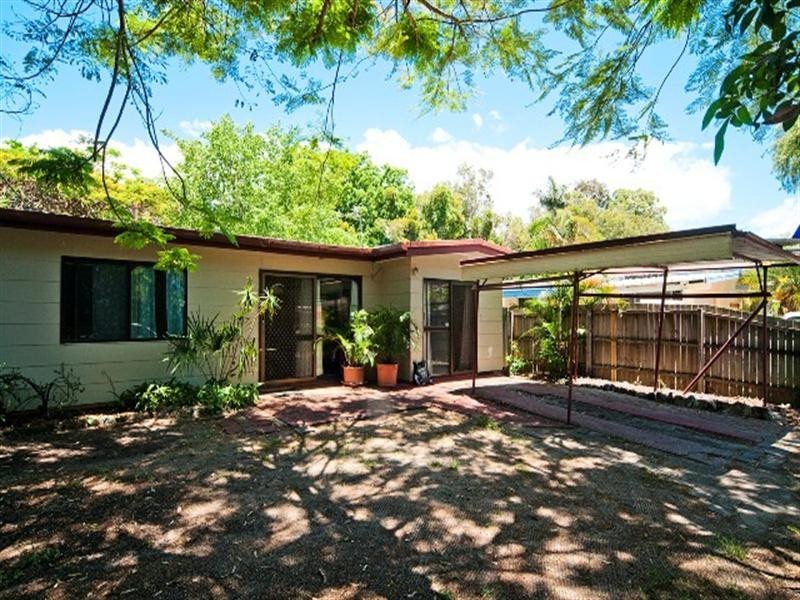 34 Allinga Street, Coombabah QLD 4216