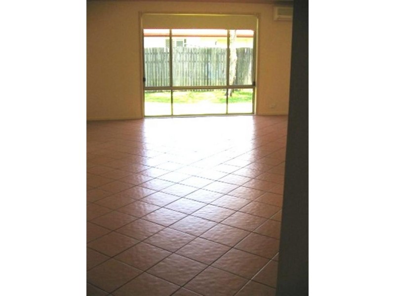 112 MONTEREY KEYS Drive, Helensvale QLD 4212