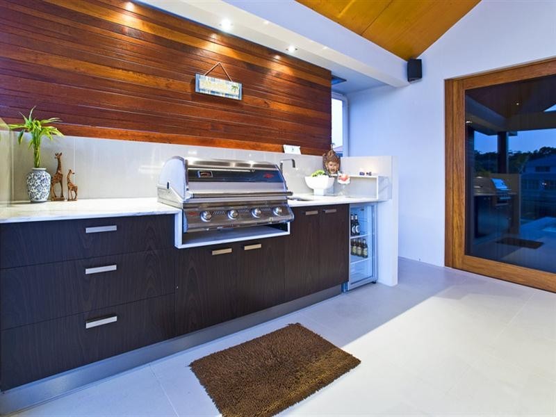 22 Middle Quay Drive, Biggera Waters QLD 4216