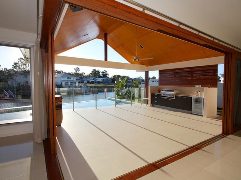 22 Middle Quay Drive, Biggera Waters QLD 4216