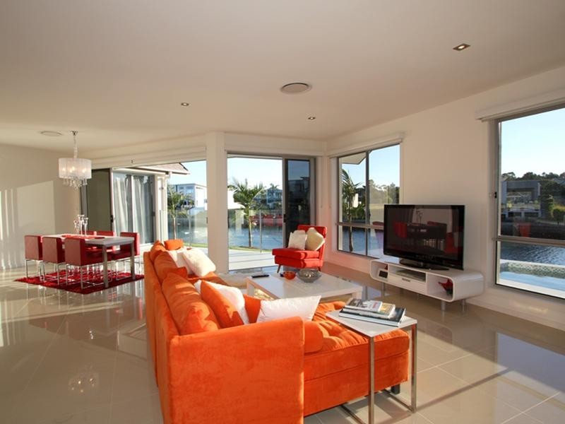 22 Middle Quay Drive, Biggera Waters QLD 4216