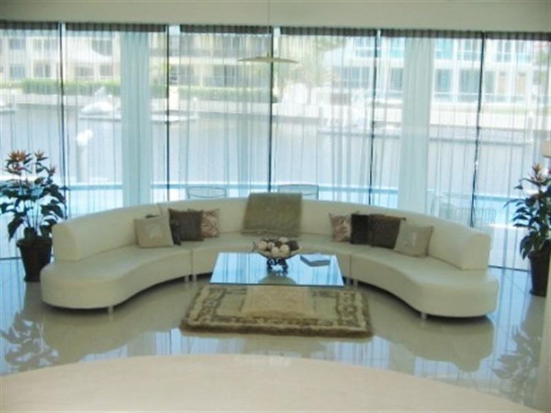 Sovereign Islands QLD 4216