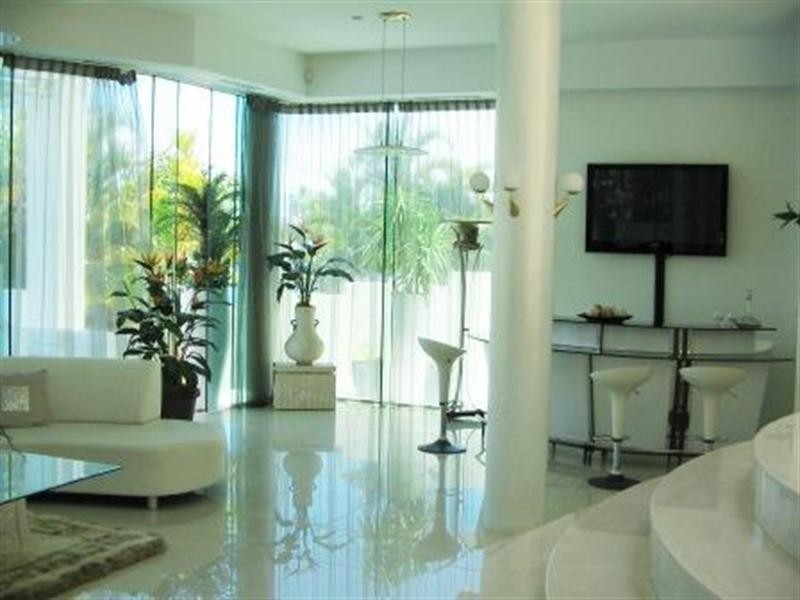 Sovereign Islands QLD 4216