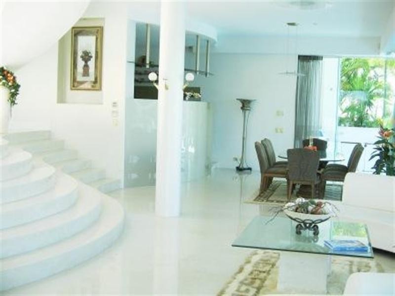 Sovereign Islands QLD 4216