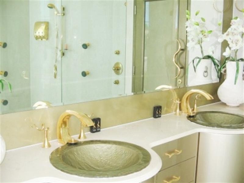 Sovereign Islands QLD 4216