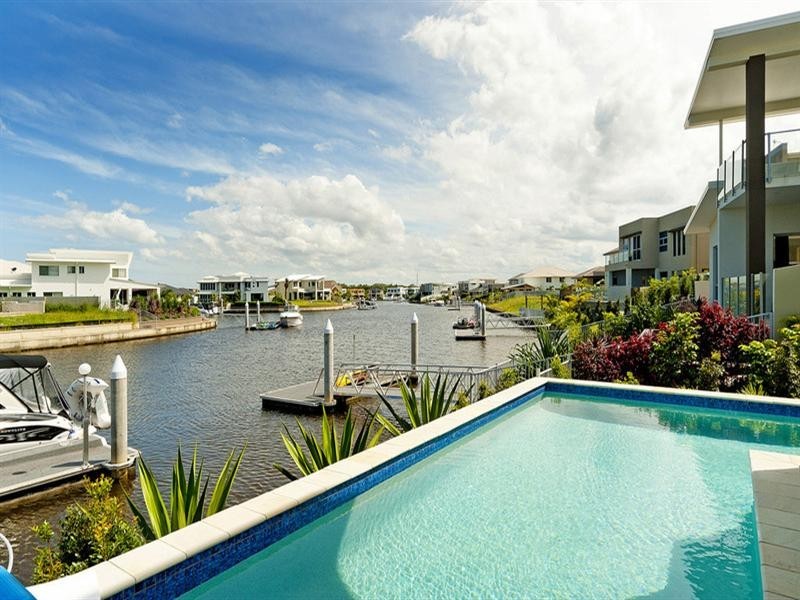 77 Compass Drive, Biggera Waters QLD 4216