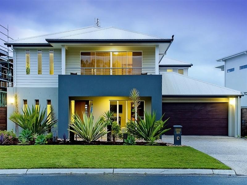 77 Compass Drive, Biggera Waters QLD 4216