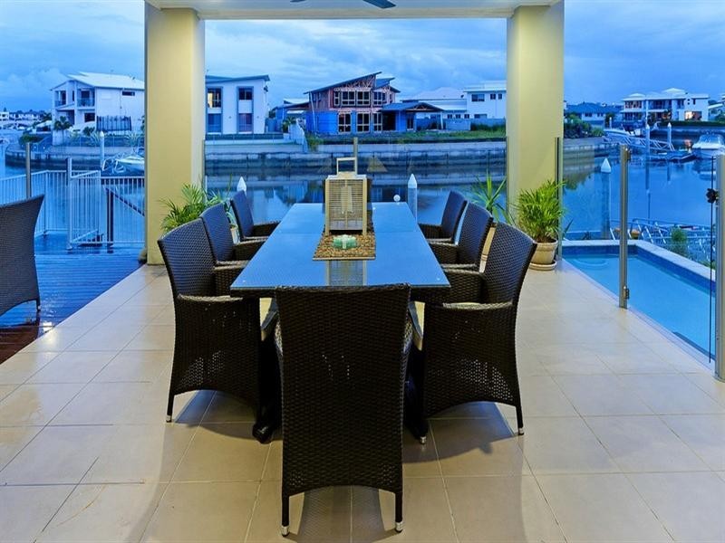 77 Compass Drive, Biggera Waters QLD 4216