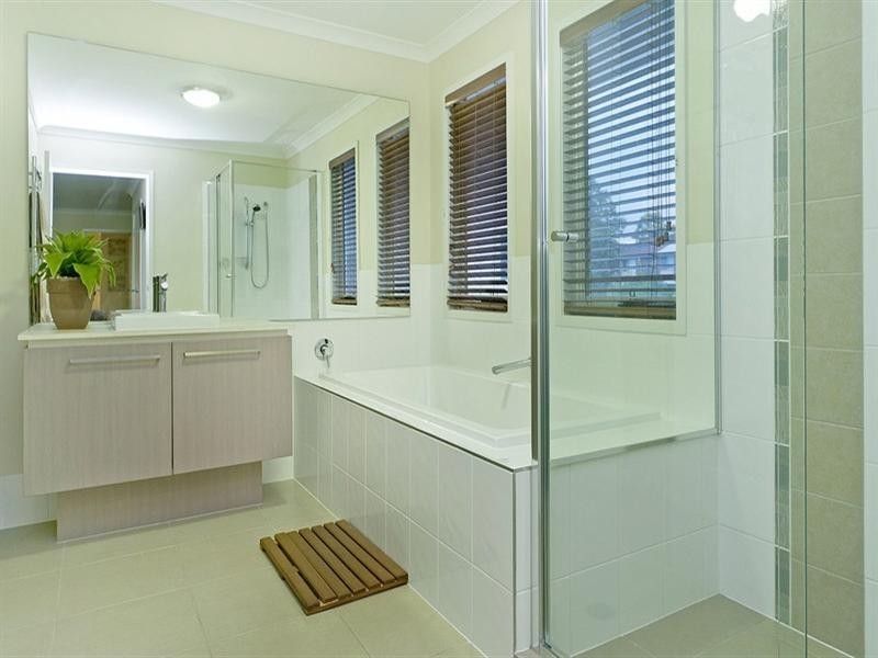 77 Compass Drive, Biggera Waters QLD 4216