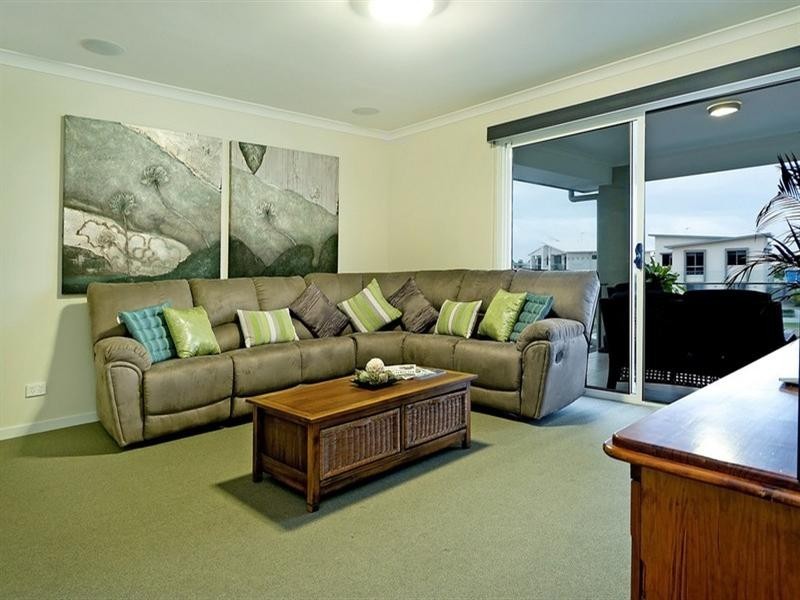 77 Compass Drive, Biggera Waters QLD 4216