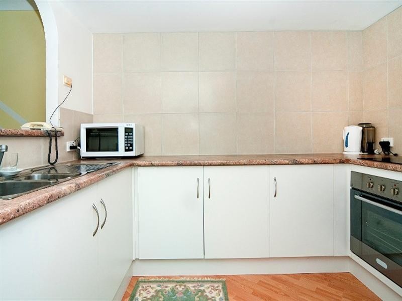 19/81 Olsen Avenue, Labrador QLD 4215