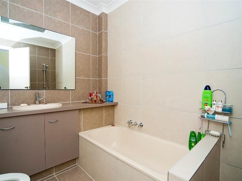 19/81 Olsen Avenue, Labrador QLD 4215