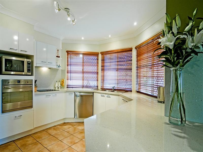 38 Arun Drive, Arundel QLD 4214