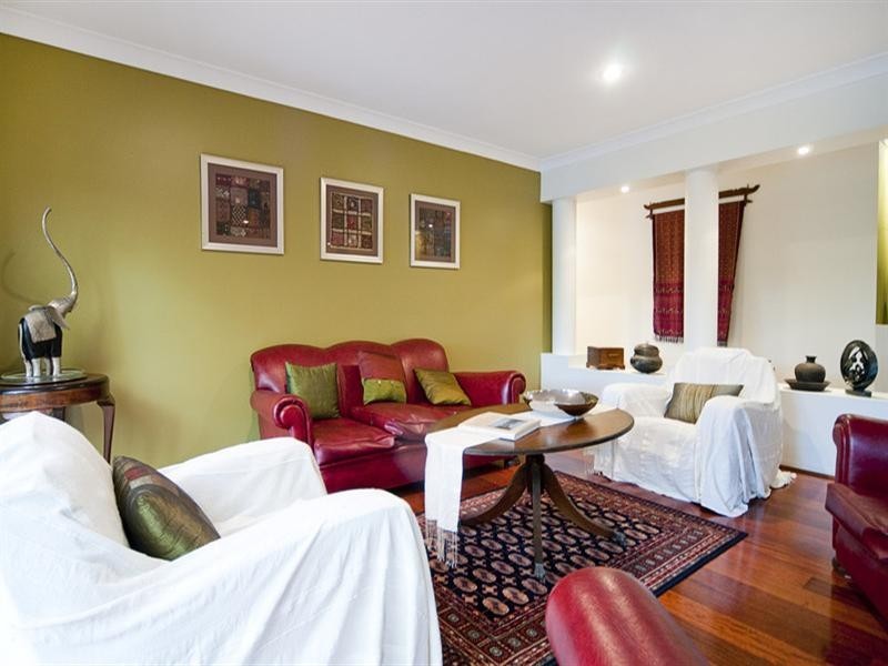 38 Arun Drive, Arundel QLD 4214