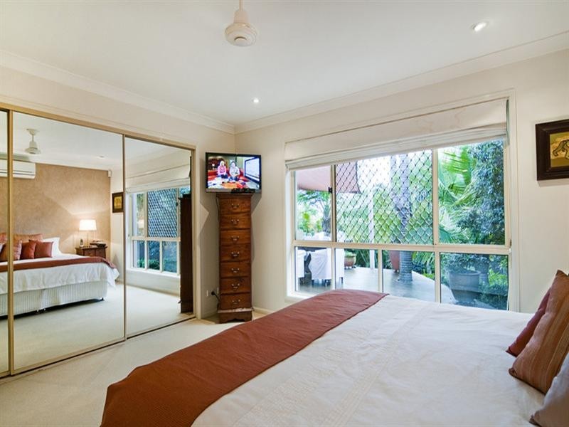 38 Arun Drive, Arundel QLD 4214
