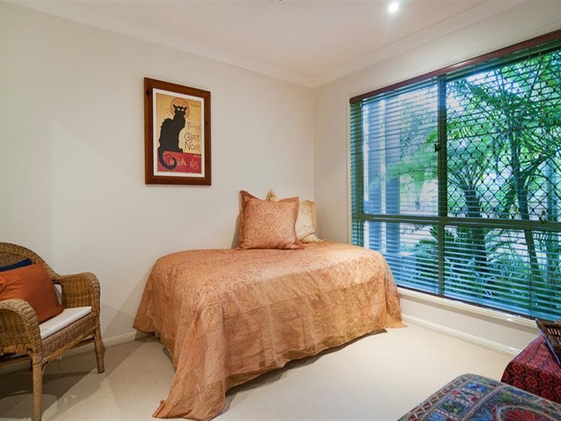 38 Arun Drive, Arundel QLD 4214