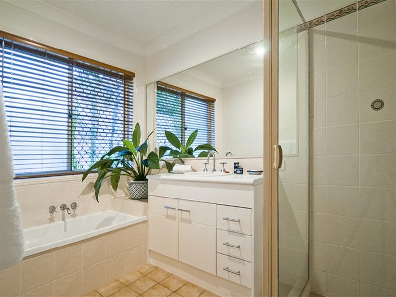 38 Arun Drive, Arundel QLD 4214