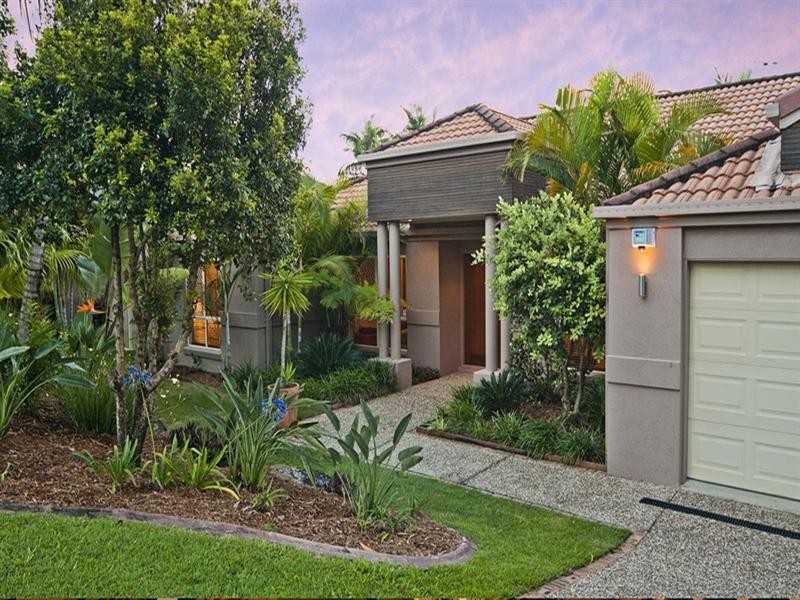 38 Arun Drive, Arundel QLD 4214