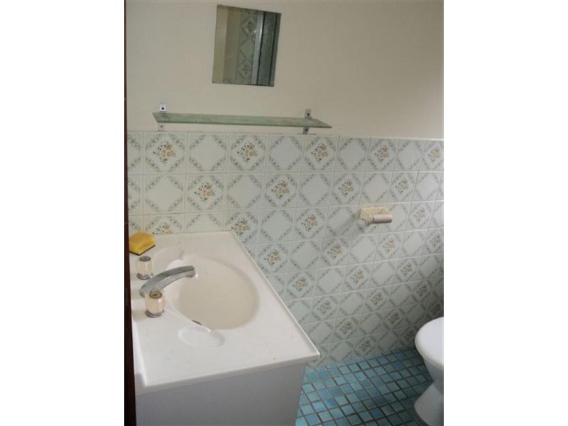 1/36 Anembo Street, Chevron Island QLD 4217