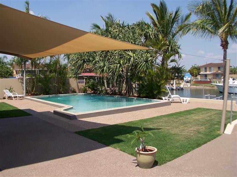 50 Lindsay Parade, Paradise Point QLD 4216