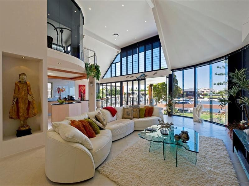 17-19 Howard Street, Runaway Bay QLD 4216