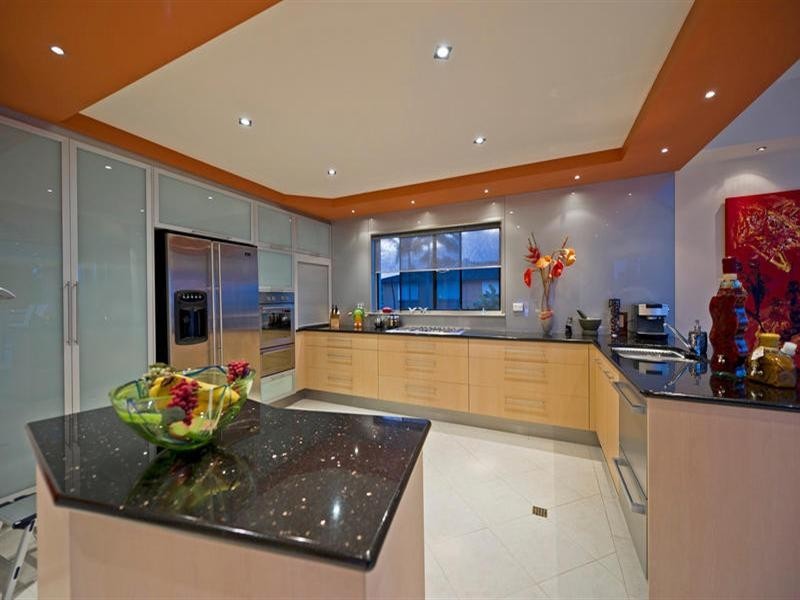 17-19 Howard Street, Runaway Bay QLD 4216