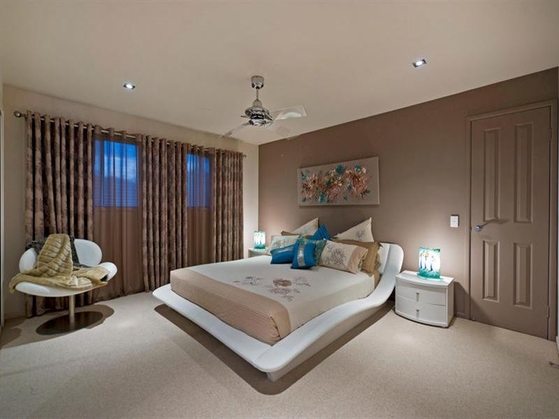 17-19 Howard Street, Runaway Bay QLD 4216